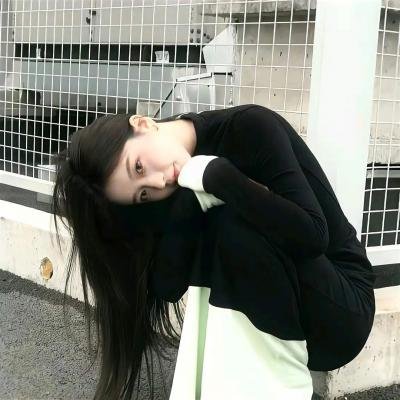 黎明时分的年轻人们